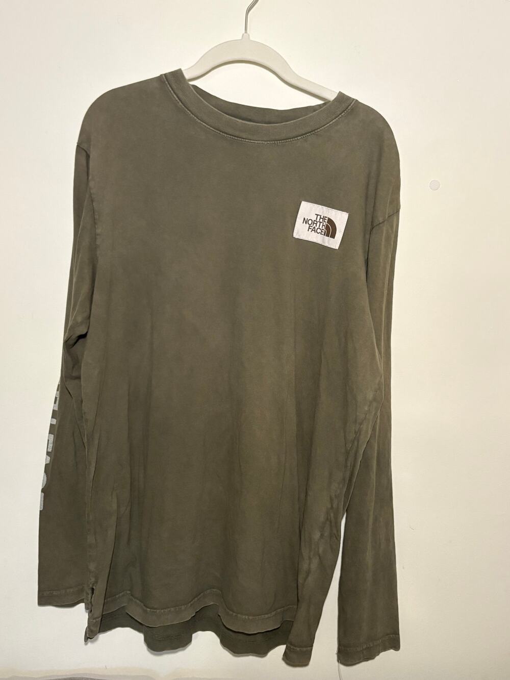 The North Face men’s large green distressed designed long sleeve tshirt